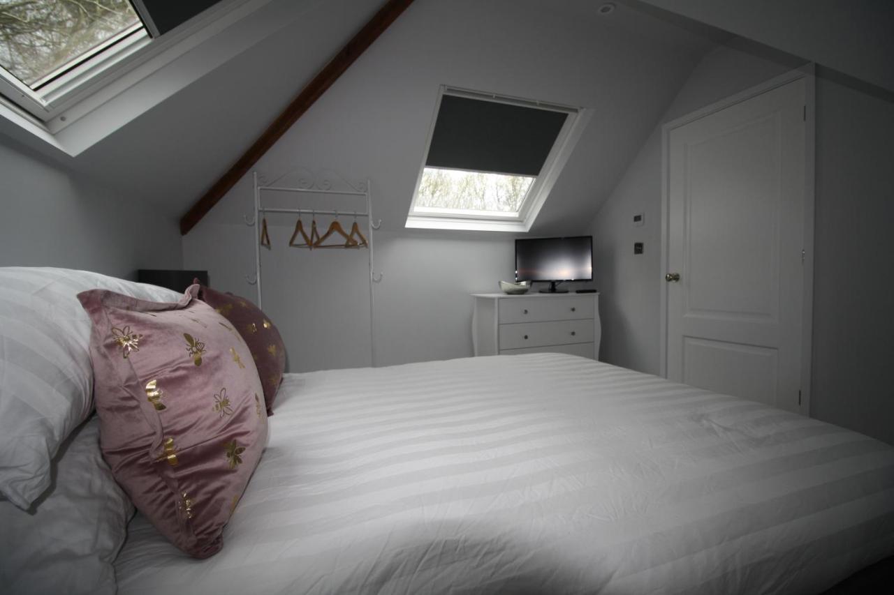 Ryefield Cottage - Luxurious Self-Catered Holiday Cottage With A Log Burner Τσίτσεστερ Εξωτερικό φωτογραφία