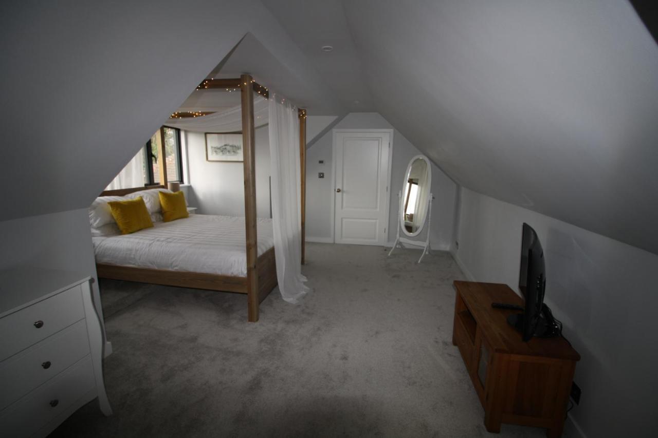 Ryefield Cottage - Luxurious Self-Catered Holiday Cottage With A Log Burner Τσίτσεστερ Εξωτερικό φωτογραφία